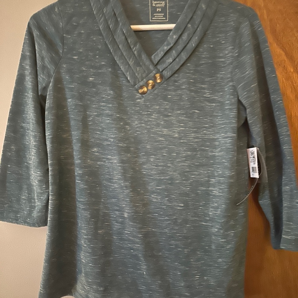 Green Long Sleeve Top with Button Detail
